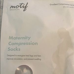 Maternity compression socks
